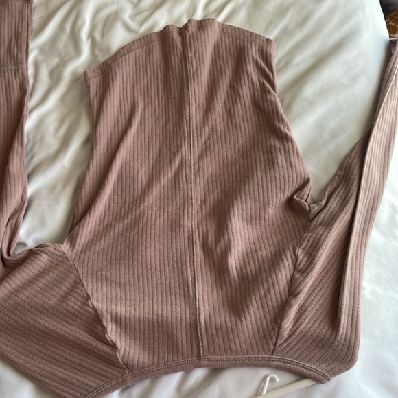 Long sleeve knit shirt from free people rlly cute - Picture 2 of 3